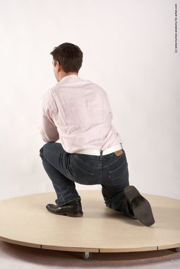 Casual Man White Kneeling poses - ALL Average Short Brown Kneeling poses - on one knee Academic