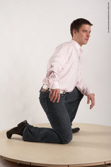 Casual Man White Kneeling poses - ALL Average Short Brown Kneeling poses - on one knee Academic