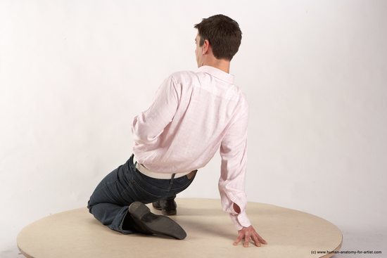 Casual Man White Kneeling poses - ALL Average Short Brown Kneeling poses - on one knee Academic