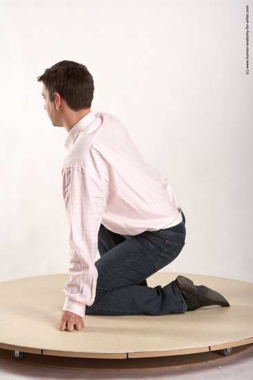 Casual Man White Kneeling poses - ALL Average Short Brown Kneeling poses - on one knee Academic