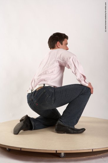 Casual Man White Kneeling poses - ALL Average Short Brown Kneeling poses - on one knee Academic