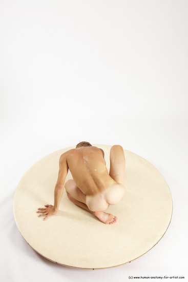 Nude Man White Kneeling poses - ALL Athletic Short Brown Kneeling poses - on one knee Multi angles poses Realistic