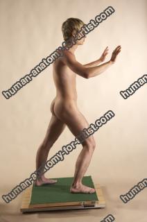 vincent moving nude 030