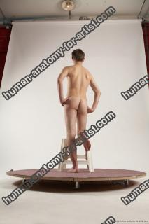 justin kneeling 21c