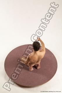 ambroz kneeling 08a