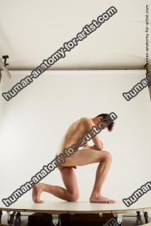 jamie kneeling 03 14c